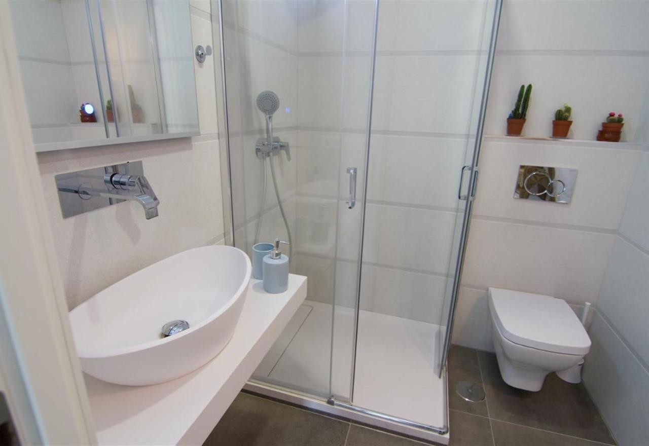 Super Front Line Modern New Apartm Нерха Екстериор снимка